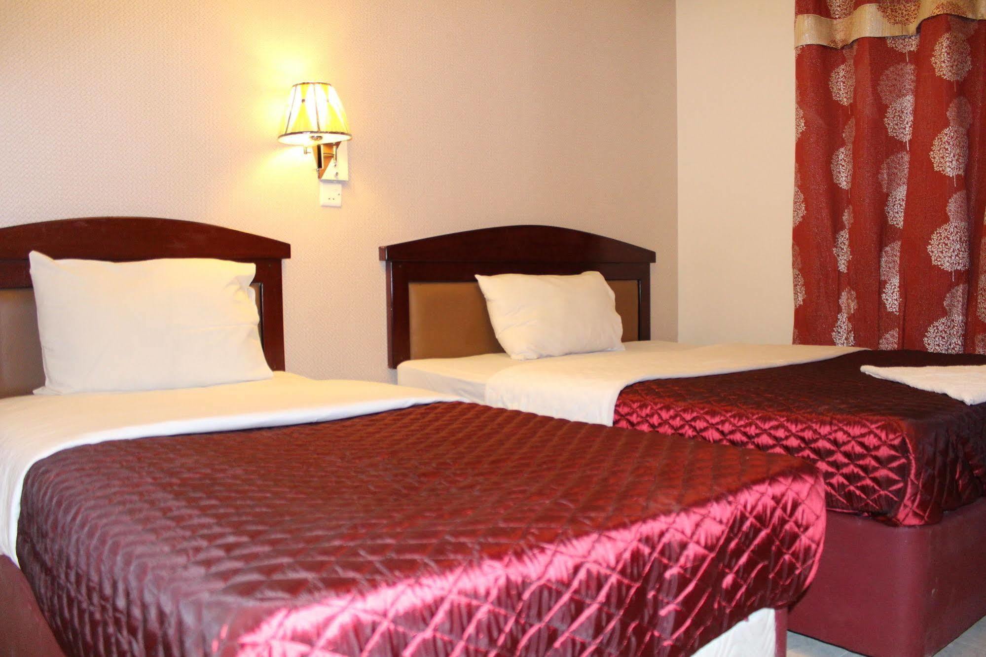 Sutchi Hotel Dubaj Kültér fotó